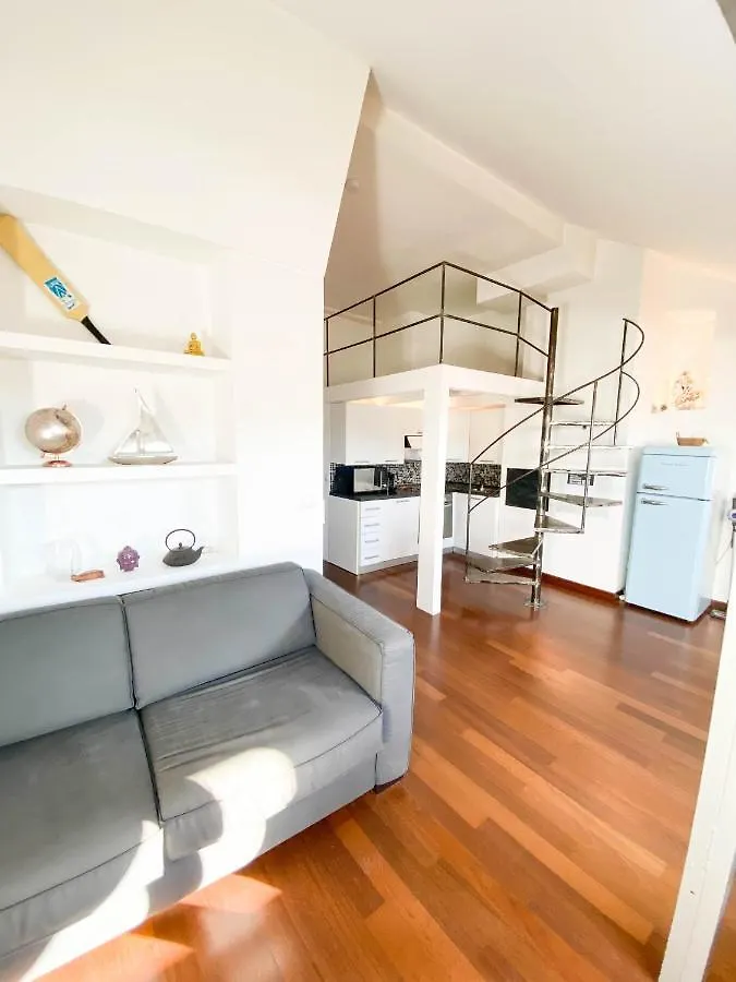Loft, Nice carré d'or 0*,  Francia